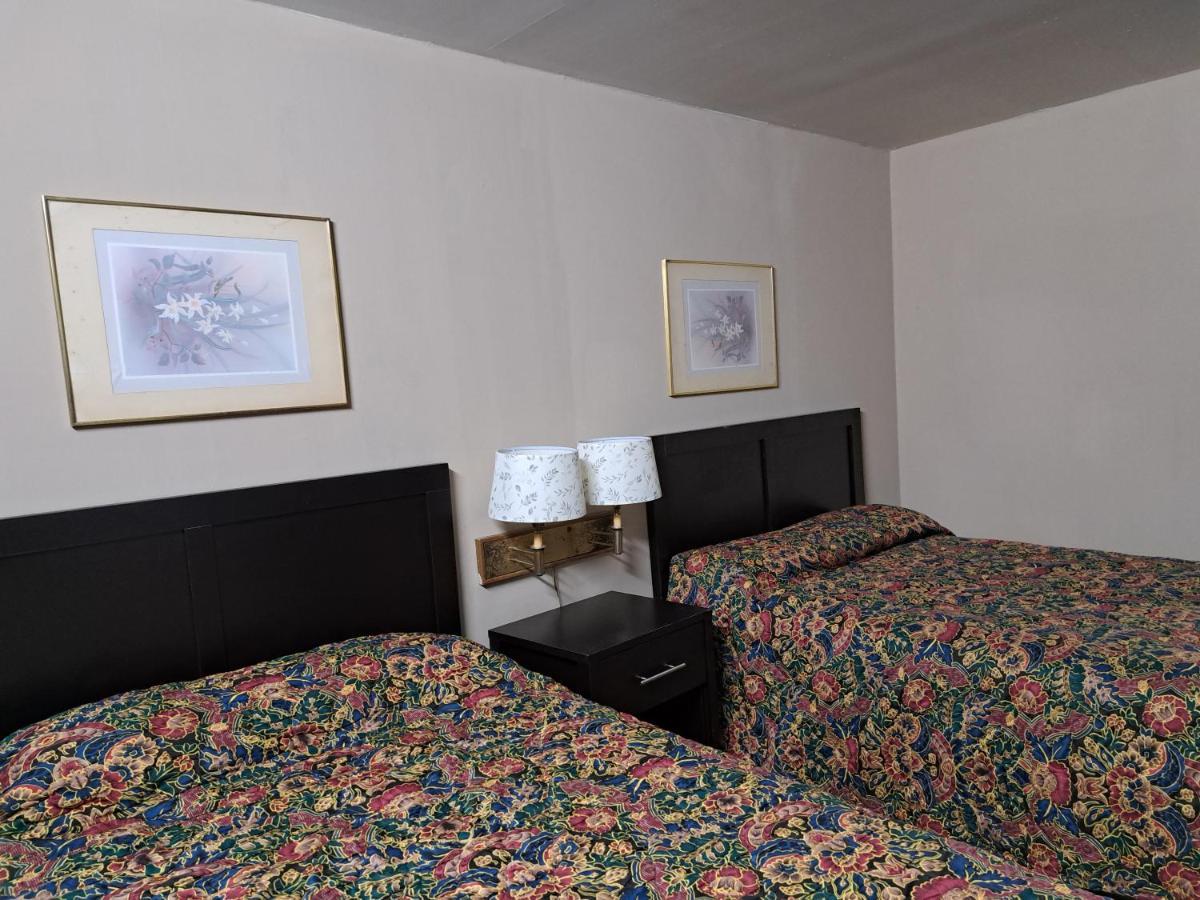 Pennswoods Inn Manheim Esterno foto
