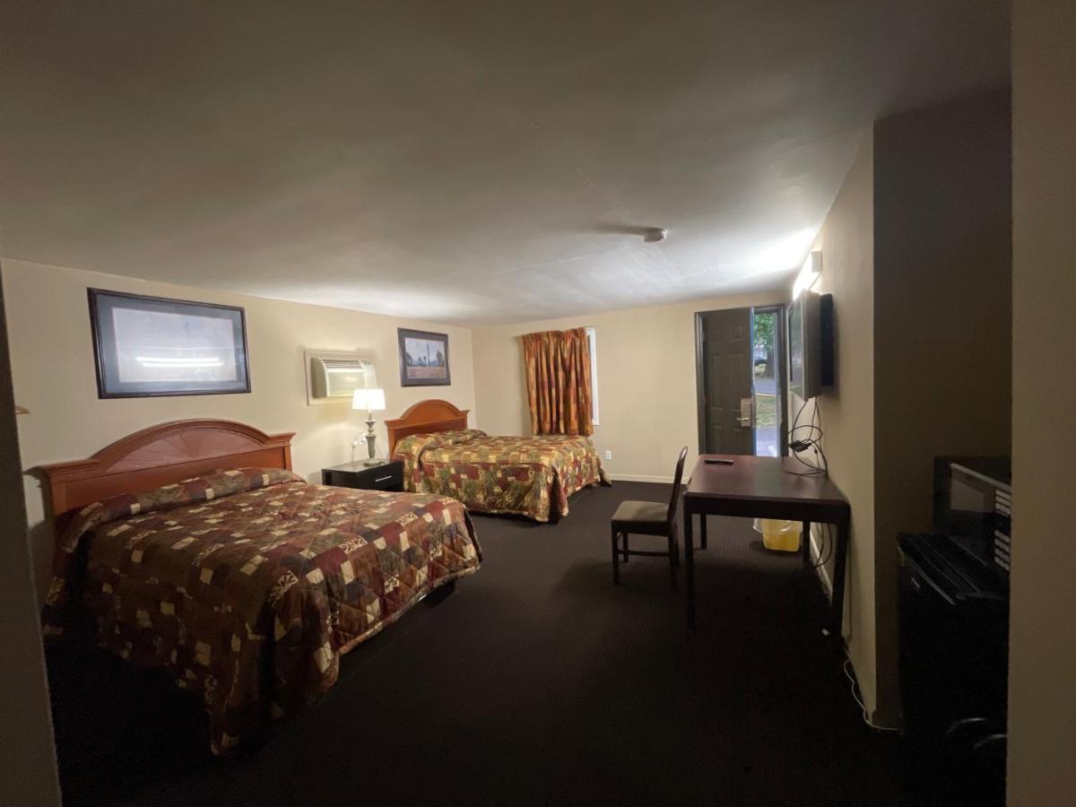 Pennswoods Inn Manheim Esterno foto