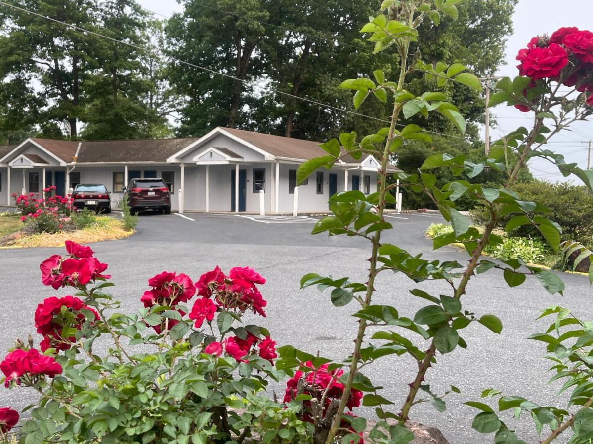 Pennswoods Inn Manheim Esterno foto