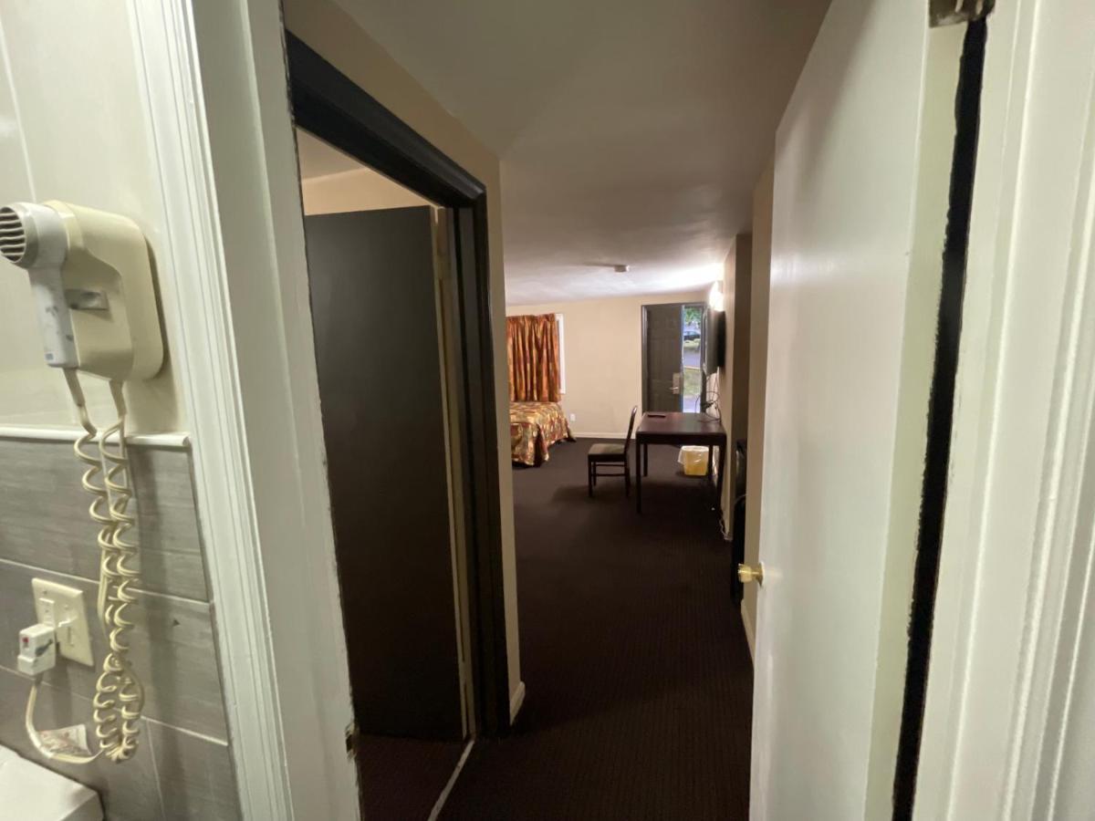 Pennswoods Inn Manheim Esterno foto