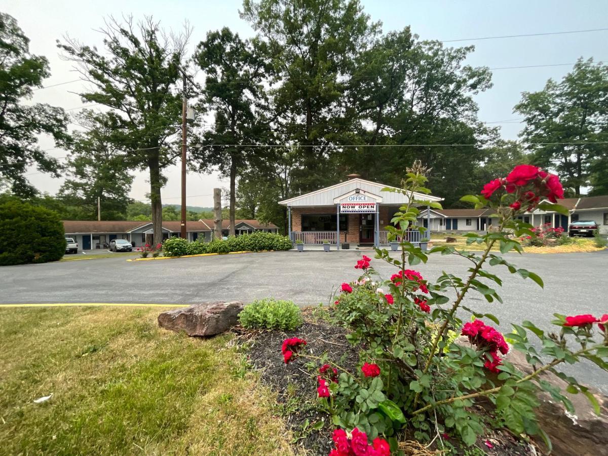 Pennswoods Inn Manheim Esterno foto