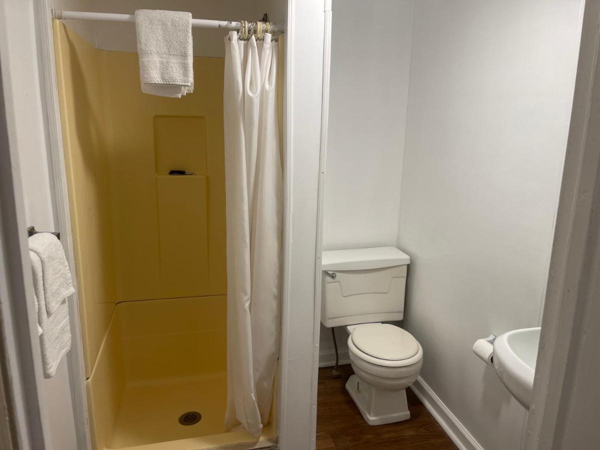 Pennswoods Inn Manheim Esterno foto