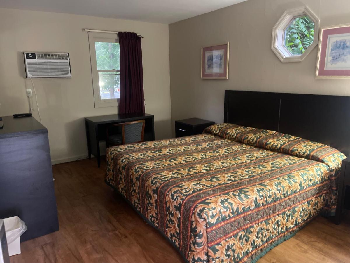Pennswoods Inn Manheim Esterno foto