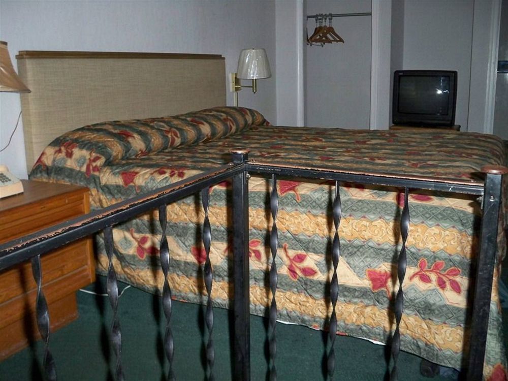 Pennswoods Inn Manheim Esterno foto
